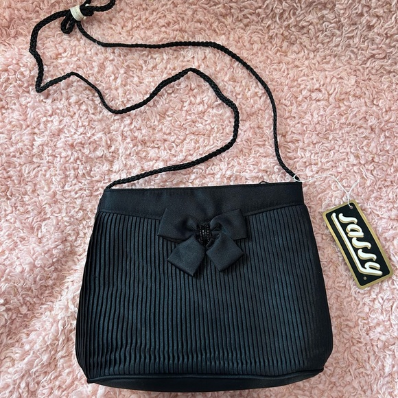 Sassy Little Evening Bag - Picture 1 of 9